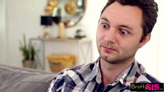 Hatua Sis &quot;Kunyoosha pussy yangu nje na ndizi hii&quot; S17:E5