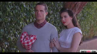 Халуун хоер Swisher Calvert болон Robby Цуурай гадна секс Халуун хоер Swisher Calvert болон Robby Цуурай гадна секс