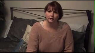 Полусестра и маћеха хватају пасторку за гледање порнографије и јебе његову приколицу